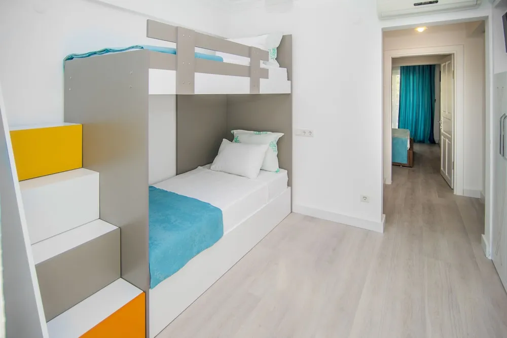 Family Connection Room with Bunk Bed