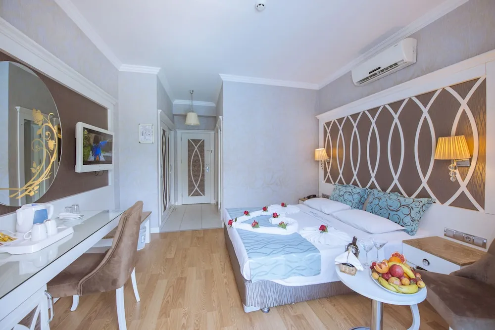 Standard Oda, Havuz Manzaralı