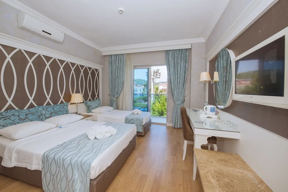 Standard Oda, Havuz Manzaralı
