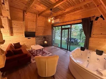 Dalyane House