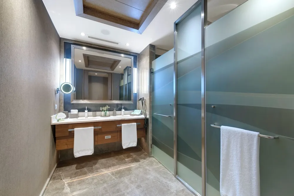 Tiara Villa