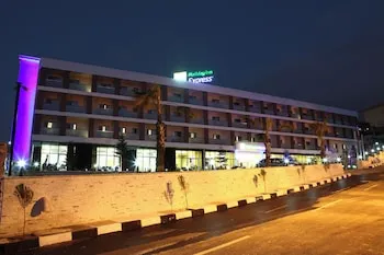Holiday Inn Express Manisa - West, bir IHG oteli