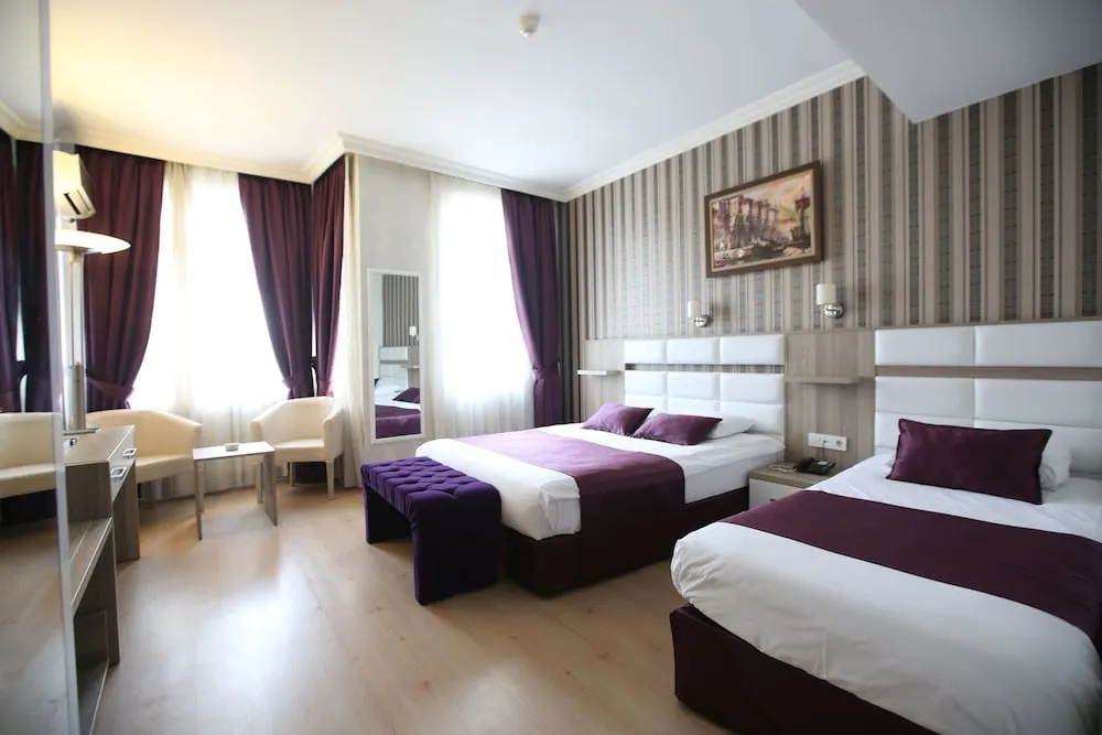 Standard Üç Kişilik Oda, Şehir Manzaralı