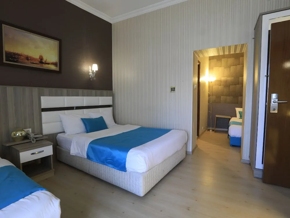 Standard Üç Kişilik Oda, Şehir Manzaralı