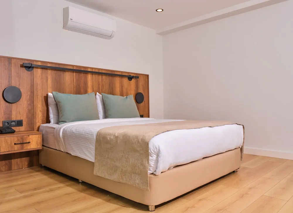 Deluxe Tek Büyük Yataklı Oda, Veranda