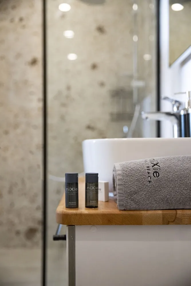 Deluxe Tek Büyük Yataklı Oda, Balkon