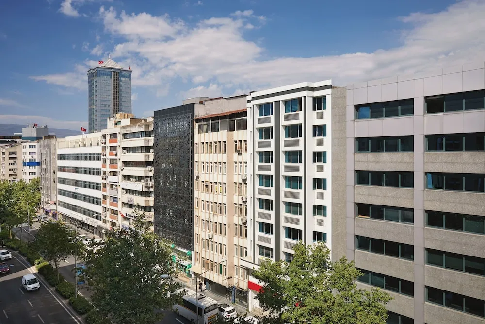Standard Oda, 1 En Büyük (King) Boy Yatak, Şehir Manzaralı
