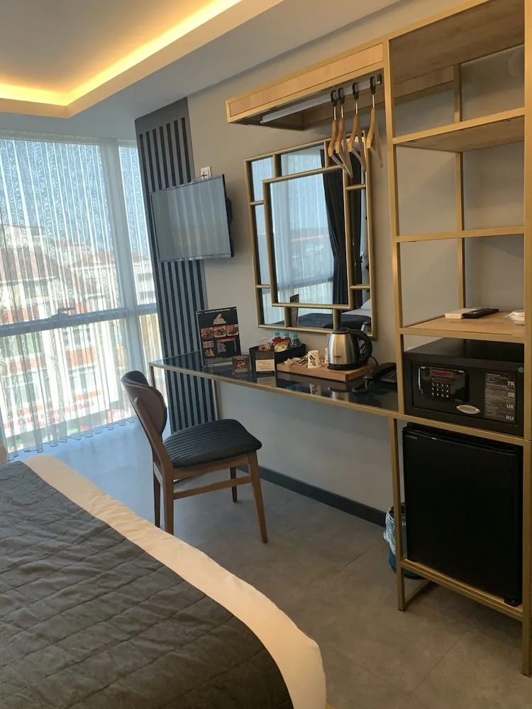 Deluxe Tek Büyük veya İki Ayrı Yataklı Oda