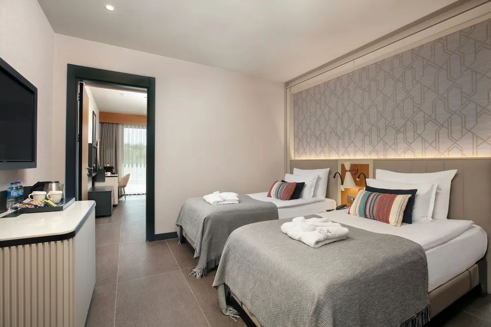 Family Swim up Garden View Room