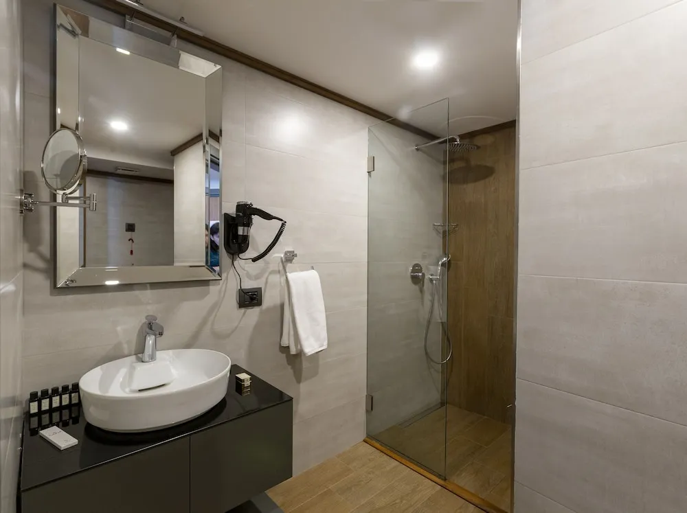 Superior Oda, Göl Manzaralı