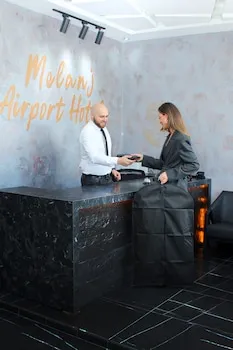 Melanj Airport Hotel