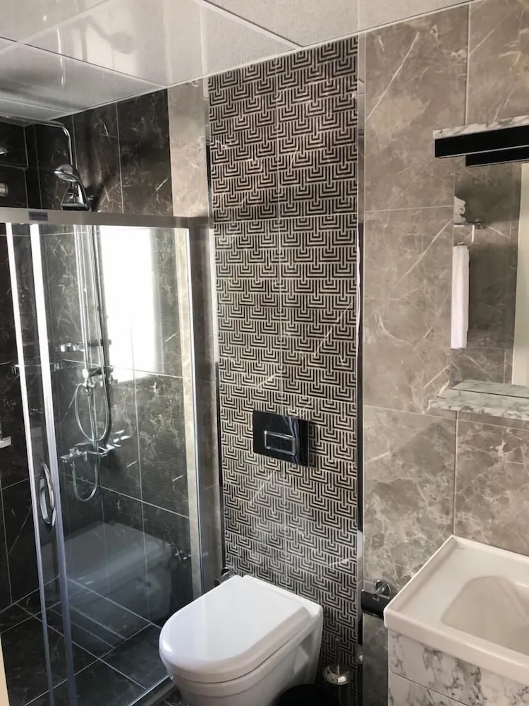 Economy Triple Room, Multiple Beds (Bodrum Kat)