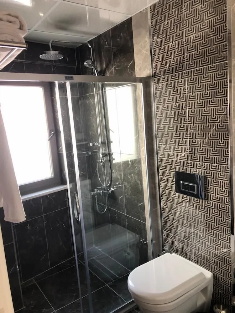 Economy Triple Room, Multiple Beds (Bodrum Kat)