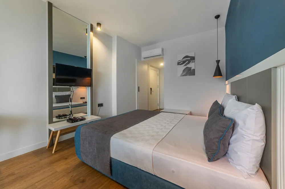 Standard Room, Land View