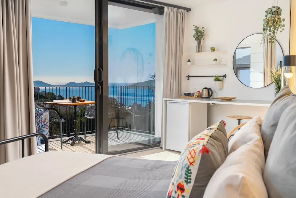Deluxe Tek Büyük Yataklı Oda, Deniz Manzaralı