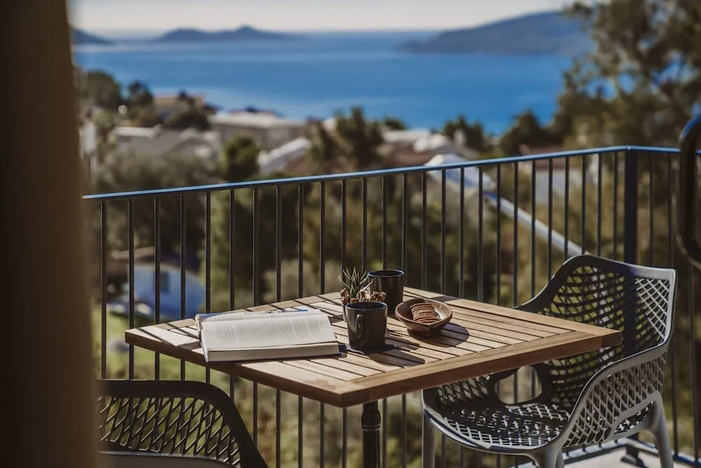 Deluxe Tek Büyük Yataklı Oda, Deniz Manzaralı
