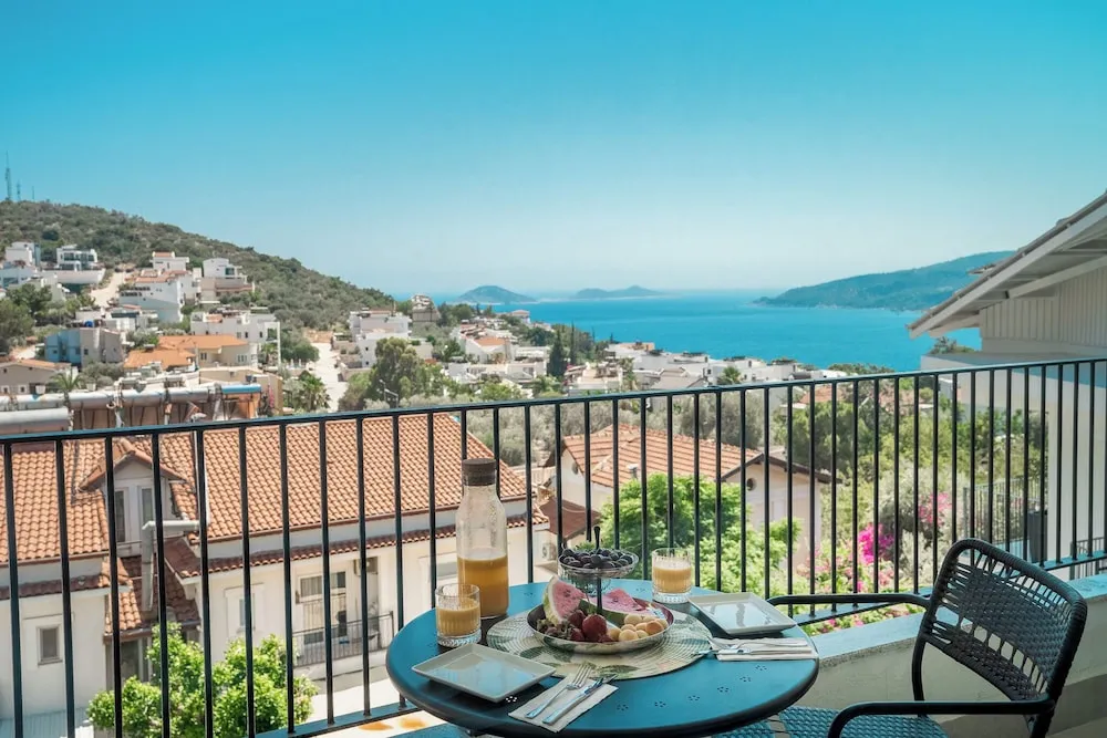 Deluxe Tek Büyük Yataklı Oda, Deniz Manzaralı