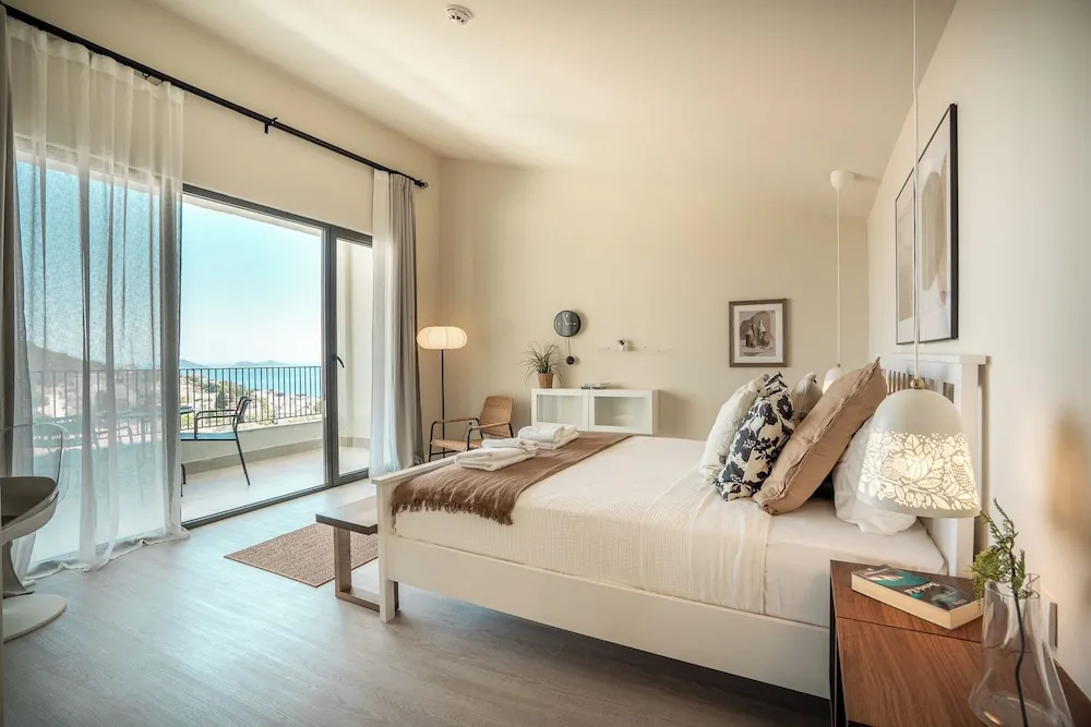 Deluxe Tek Büyük Yataklı Oda, Deniz Manzaralı