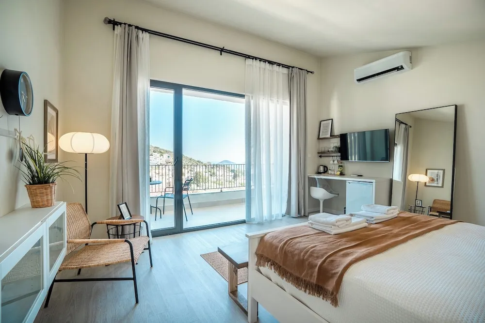 Deluxe Tek Büyük Yataklı Oda