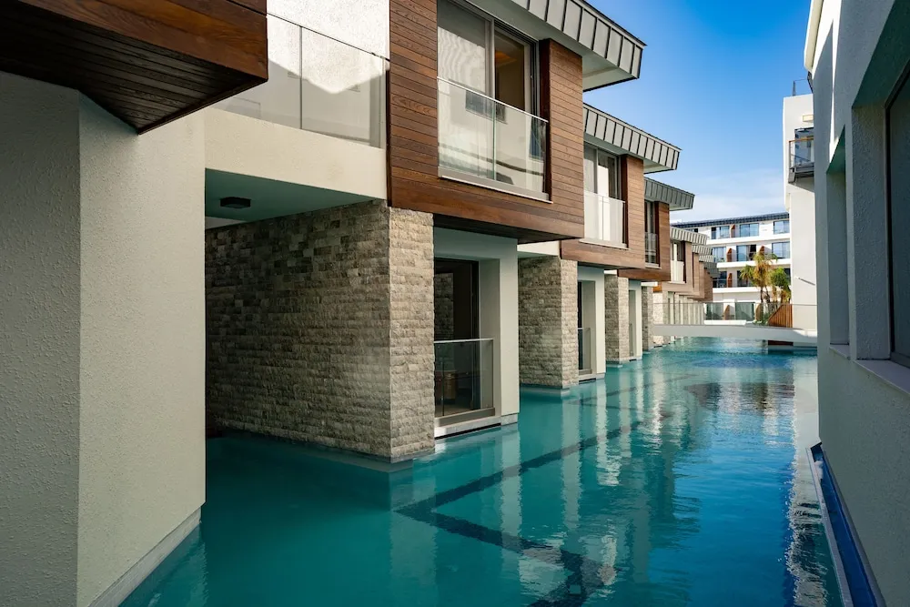 Duplex Lake House