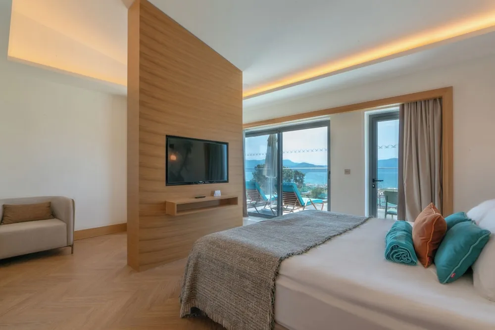 Luxury Oda