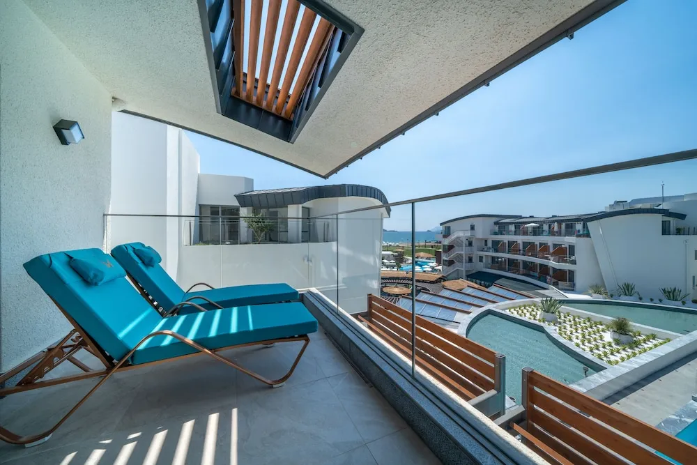 Family Sea View Room