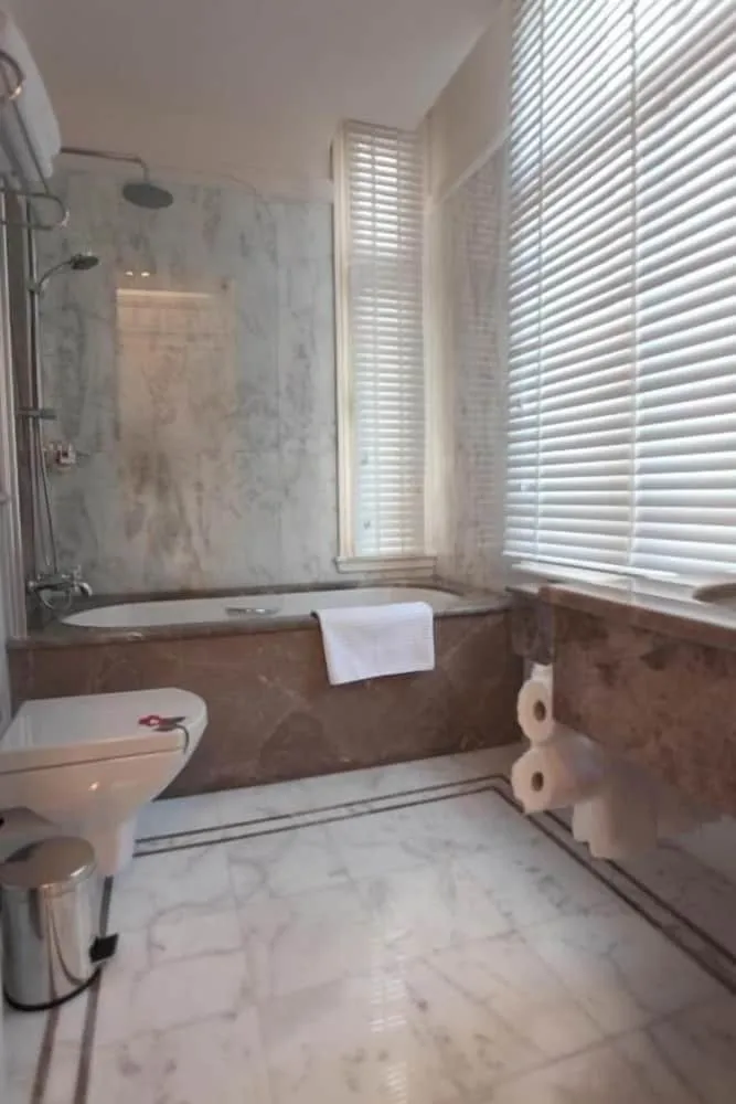 Superior Oda, 1 Büyük (Queen) Boy Yatak, Özel Banyo, Şehir Manzaralı