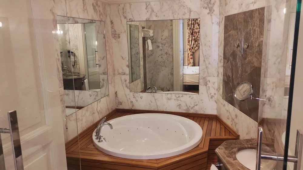 Business Süit, Sıcak Su Küveti, Şehir Manzaralı