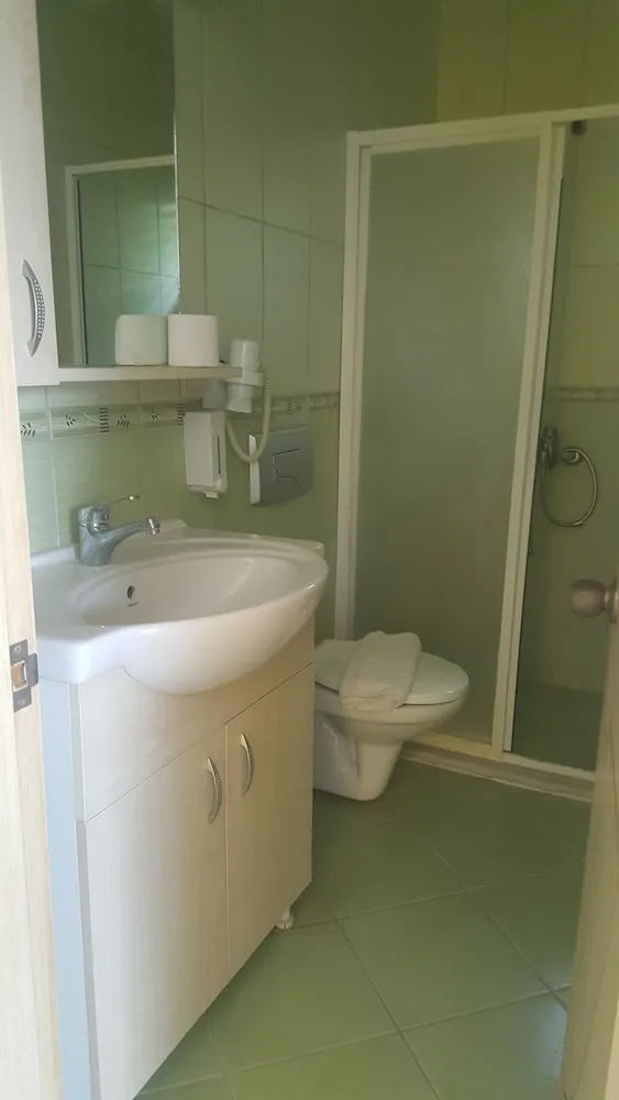 Classic Tek Büyük Yataklı Oda