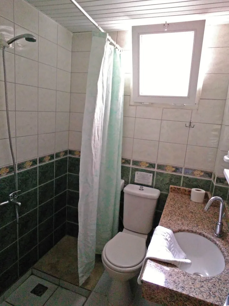 Classic Tek Büyük veya İki Ayrı Yataklı Oda, 1 Çift Kişilik veya 2 Tek Kişilik Yatak
