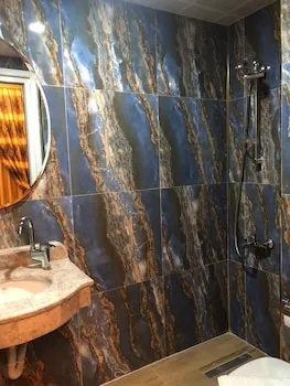 Golden Hill Hotel Downtown