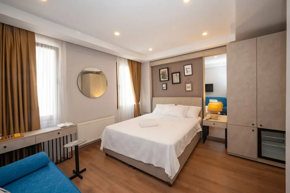 Luxury Tek Büyük Yataklı Oda