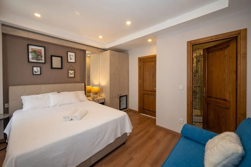Luxury Tek Büyük Yataklı Oda