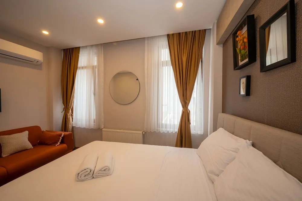 Luxury Tek Büyük Yataklı Oda