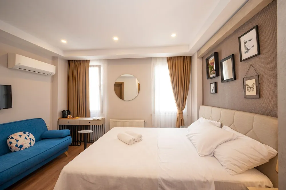 Luxury Tek Büyük Yataklı Oda