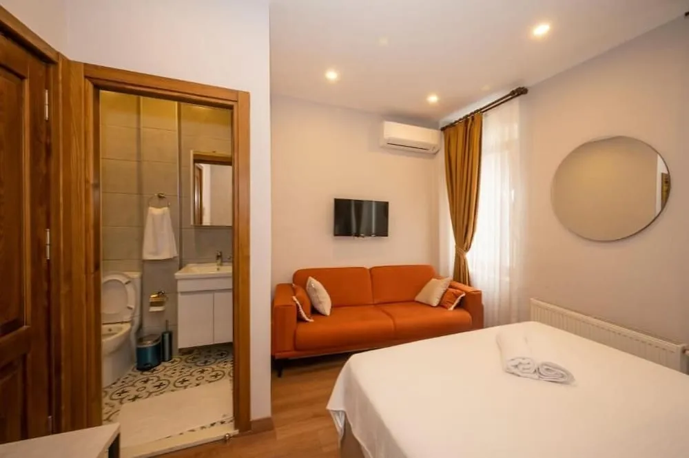 Luxury Tek Büyük Yataklı Oda