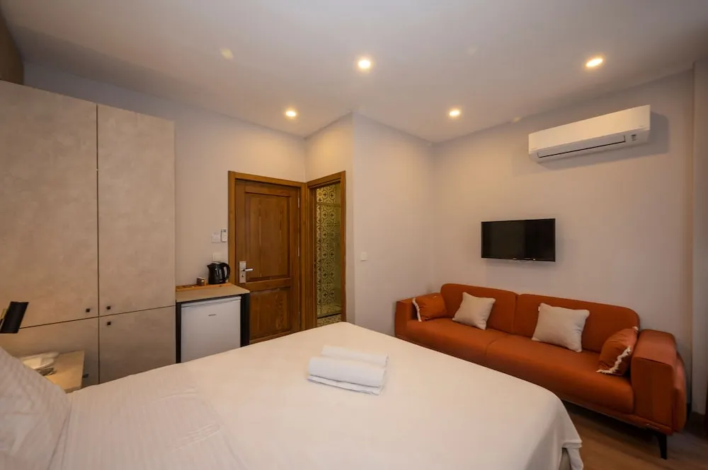 Luxury Tek Büyük Yataklı Oda