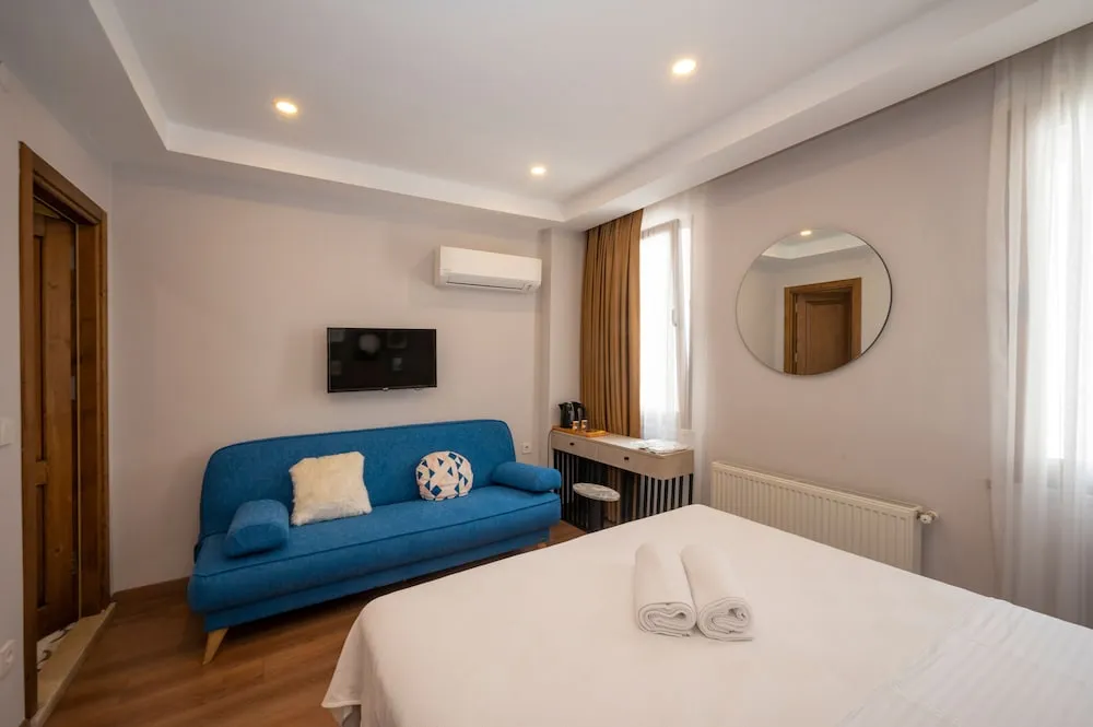 Luxury Tek Büyük Yataklı Oda