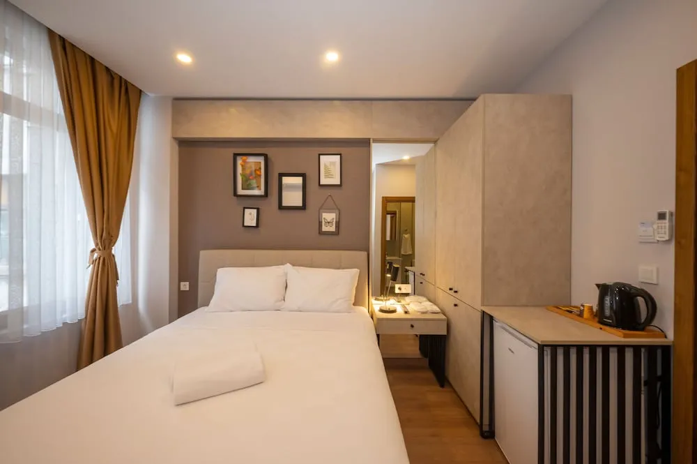 Luxury Tek Büyük Yataklı Oda
