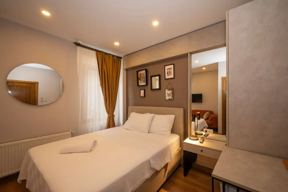 Luxury Tek Büyük Yataklı Oda
