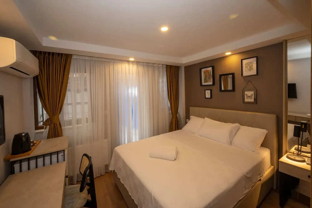 Deluxe Tek Büyük Yataklı Oda