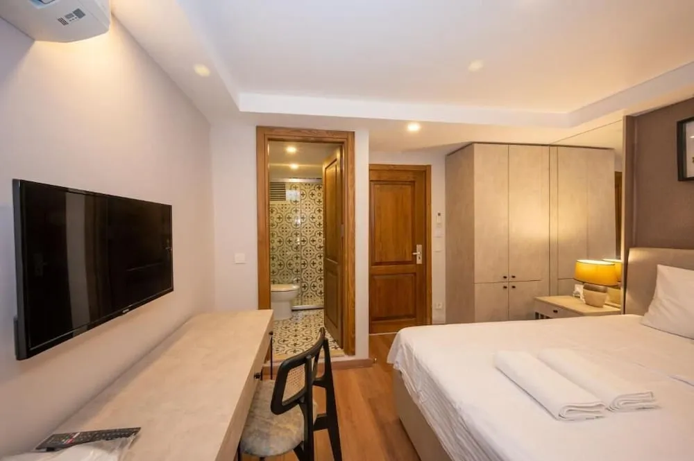 Deluxe Tek Büyük Yataklı Oda