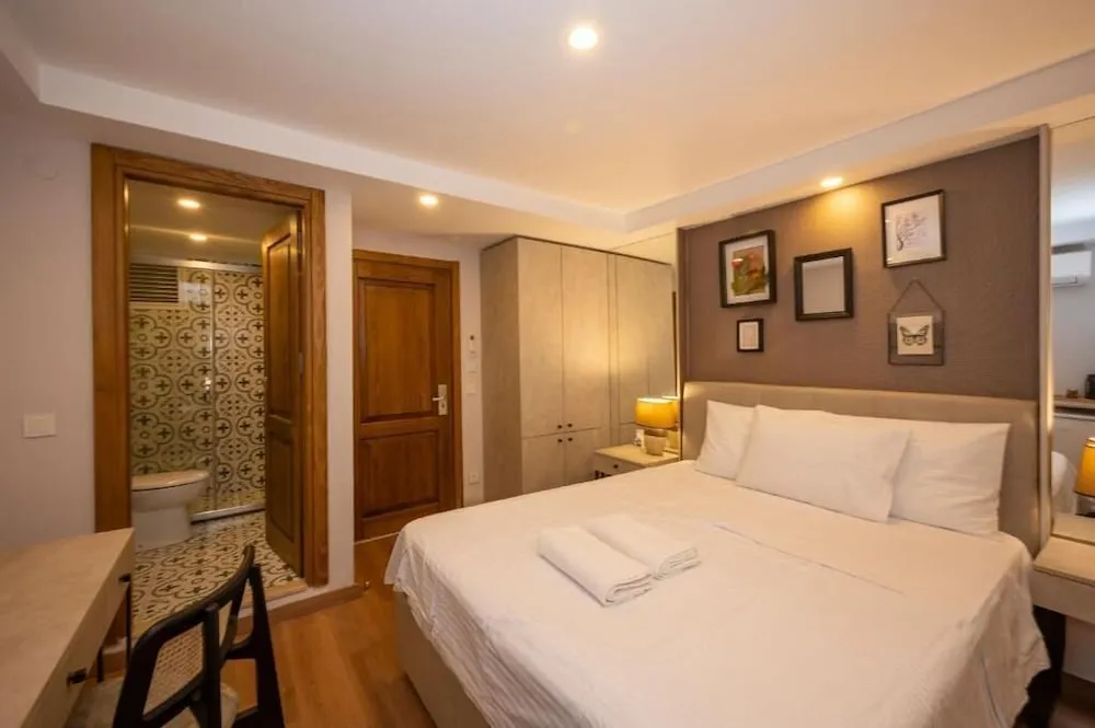 Deluxe Tek Büyük Yataklı Oda