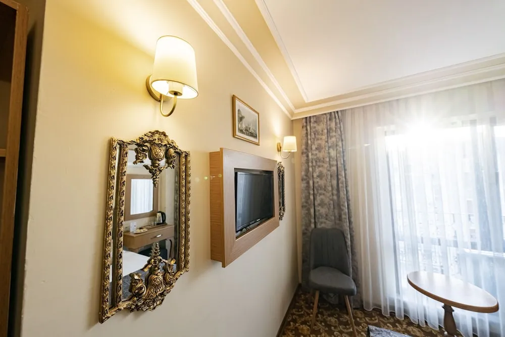 Standard Room with City View and French Balcony (Double Bed)