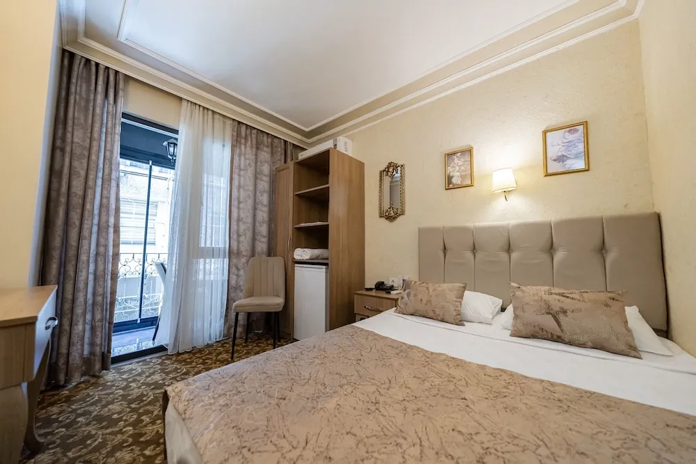 Standard Room with City View and French Balcony (Double Bed)
