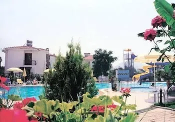 Blue Pearl Hotel & Villas