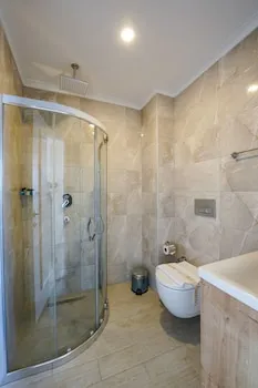 Blue Pearl Hotel & Villas