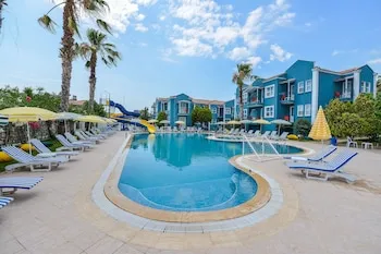Blue Pearl Hotel & Villas