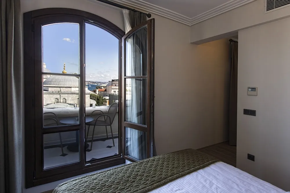 Deluxe Oda, Balkon, Deniz Manzaralı