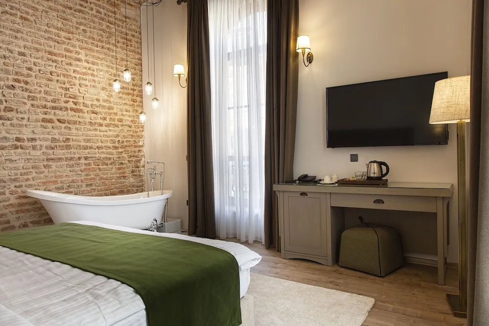 Loft Family Suite Balcony and Bathtub